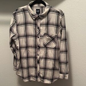 GAP Women's Black and White Plaid Button-Down Shirt